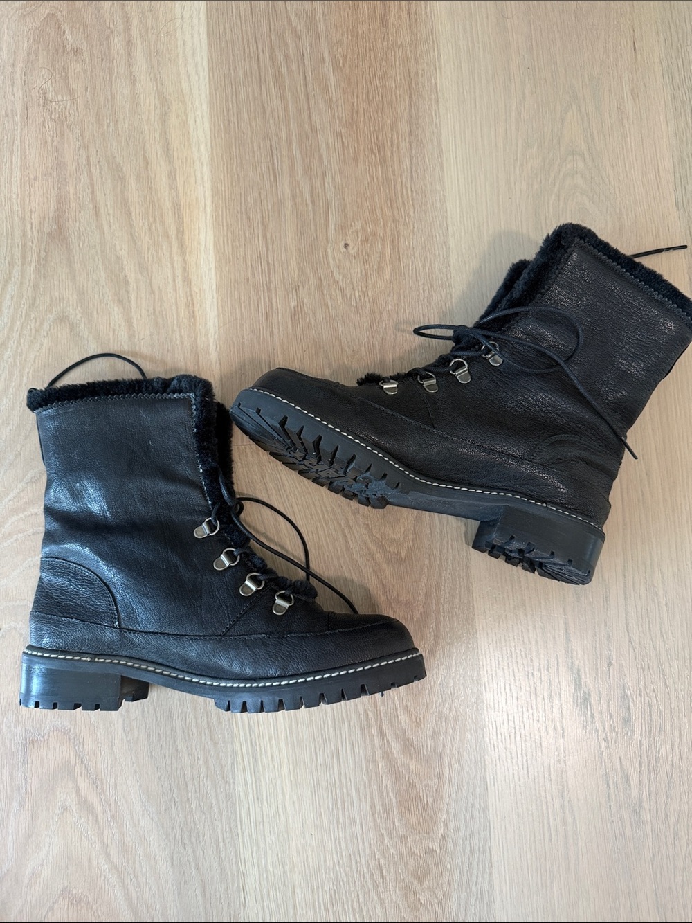 Stuart Weitzman Black Pebbled Leather Faux Fur Lined Combat Boots – Size 7M